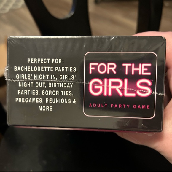 For the Girls Adult Card Game - New in Box with Wrapping - Picture 4 of 6